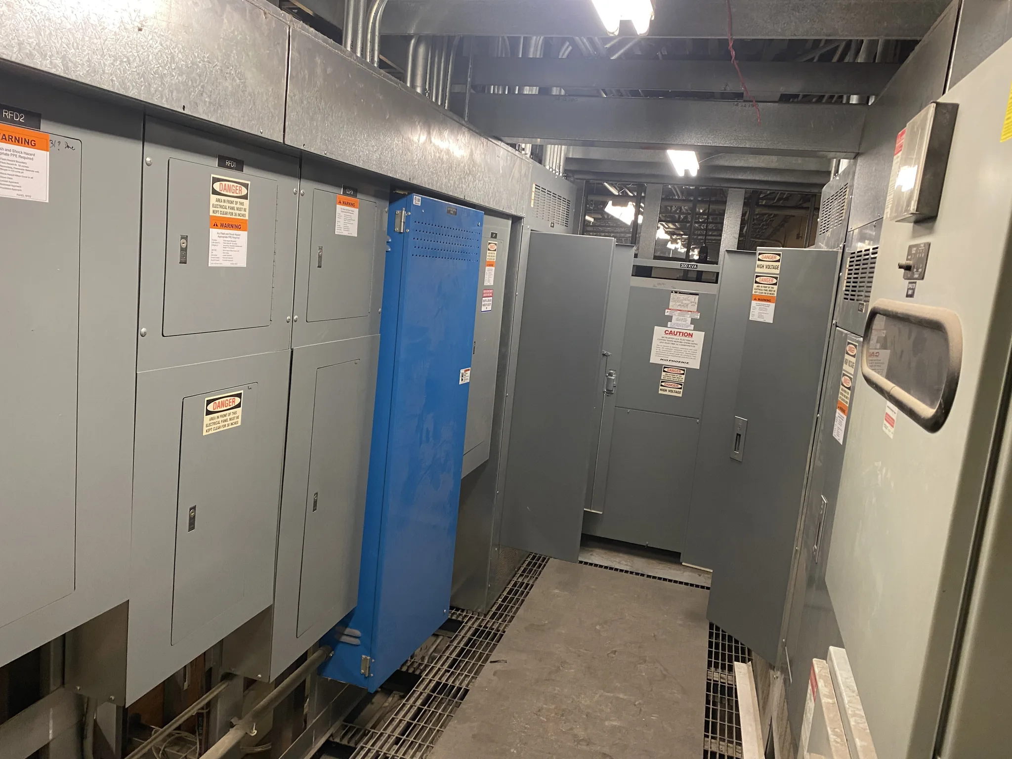 Multi-panel assembly installation